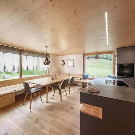 Stunning Family Flat With Sauna And Parking Near Schwarzsee In Apartment *